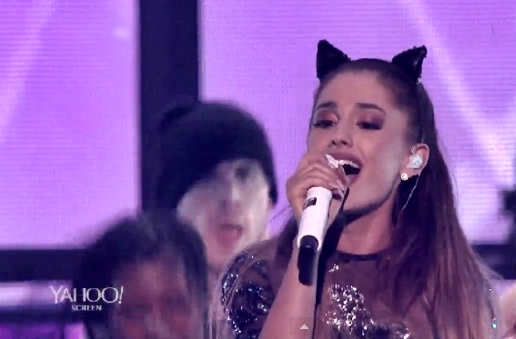 ariana grande iheartradio concert mgm las vegas