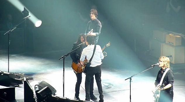 dave grohl and paul mccartney live