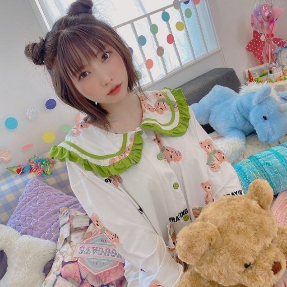 Cosplayer Enako Japan’s smartest business woman? You might want to emulate her