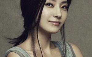 Han Chae Young grabs huge role in 100-episode daily drama – first role in 2 years